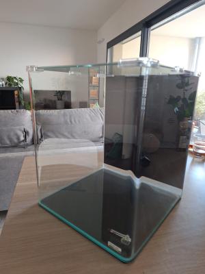 NanoCube aquarium et tous ces accessoires, très bon état, comme neuf