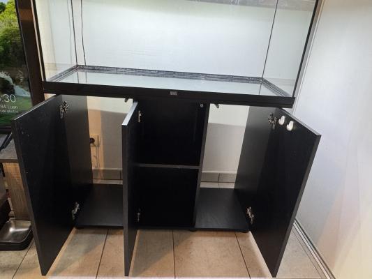 Aquarium Juwel 180L avec meuble et accessoires + pompe neuve