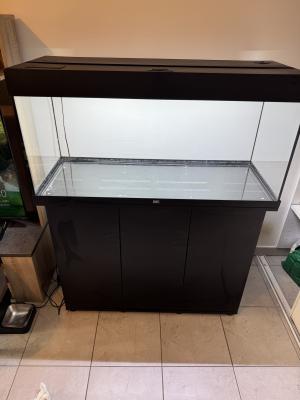 Aquarium Juwel 180L avec meuble et accessoires + pompe neuve