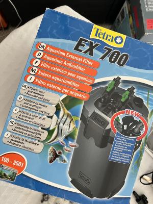 Filtre externe Tetra EX 700 – bon état, avec accessoires