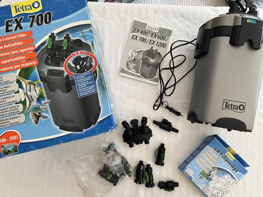 Filtre externe Tetra EX 700 – bon état, avec accessoires