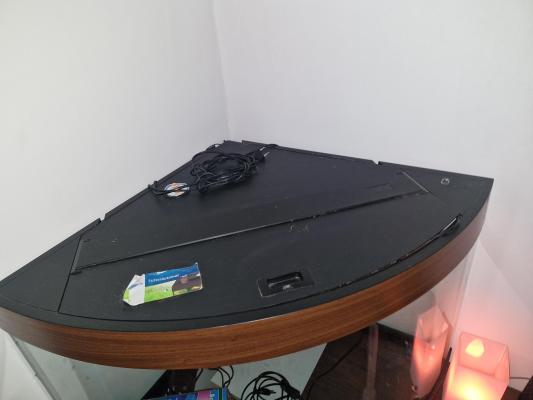 Aquarium d'angle 200 litre prêt à l'emploi