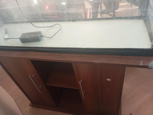 urgence aquarium 122l+meuble+matériel