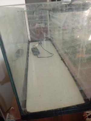 urgence aquarium 122l+meuble+matériel