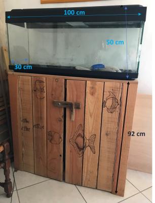 Aquarium 130l tout compris avec meuble