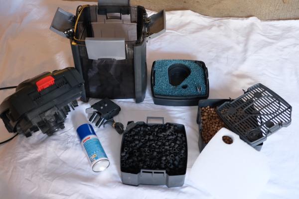 Aquarium 180l avec meuble et matériel