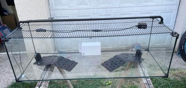 aquarium 120L + pompe externe + éclairage + accessoires