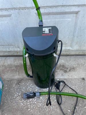 aquarium 120L + pompe externe + éclairage + accessoires