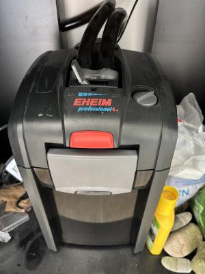 Oase 120litres avec meuble et pompe EHEIM pro4+
