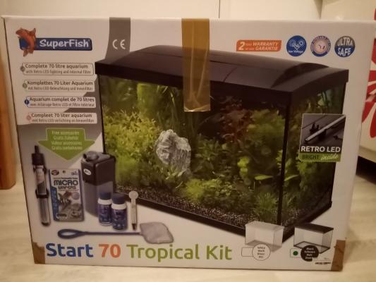 Aquarium 70L avec pompe, lumière, chauffage