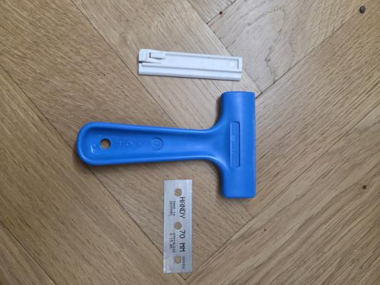 Aquarium 21L + chauffage + lampe + horodateur + accessoires