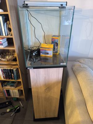 Aquarium sera plus meuble