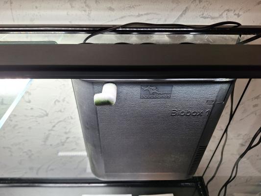 Aquarium 95 litres + meuble