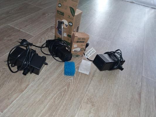 Matériels, nourriture, décoration et aquarium à vendre.