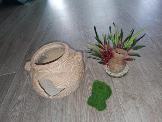 Matériels, nourriture, décoration et aquarium à vendre.