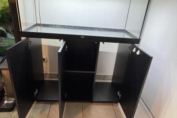 Aquarium Juwel 180L avec meuble et accessoires + pompe neuve