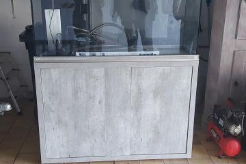 Aquarium avec meuble