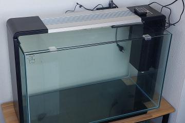 Aquarium 110 litre ( pompe + chauffage inclus)