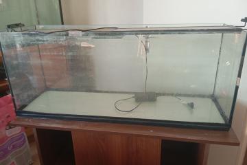 urgence aquarium 122l+meuble+matériel