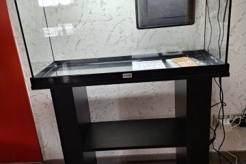 Aquarium 95 litres + meuble